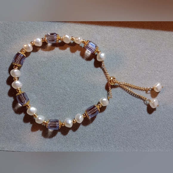 New Beautiful Purple & Pearls Drawstring Bracelet - Picture 2 of 4